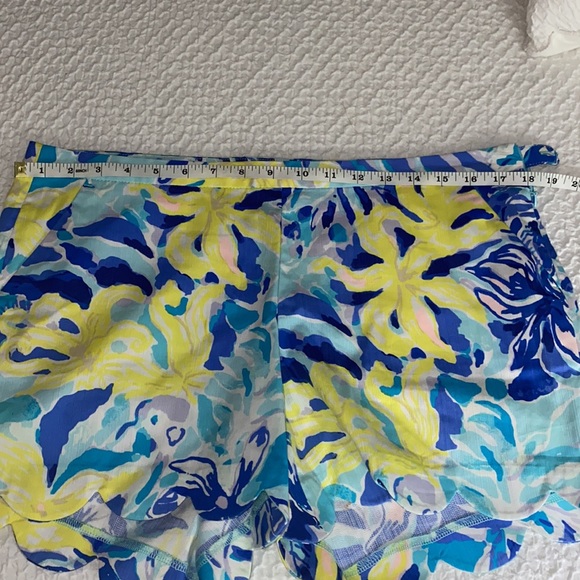 Lilly Pulitzer shorts - Picture 8 of 9